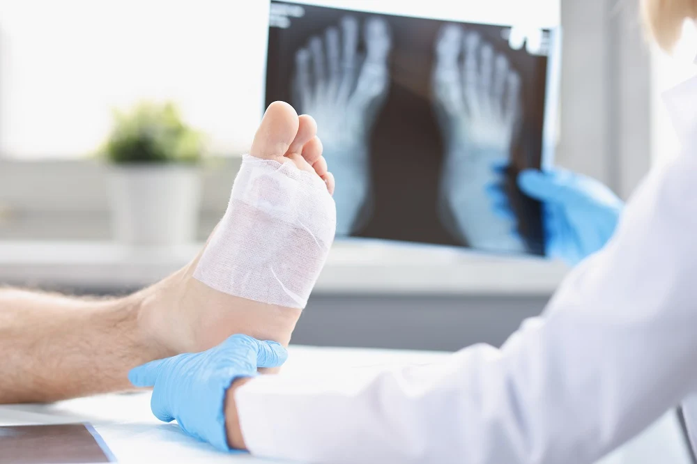 How a Wound Care Specialist Oversees Chronic Wound Management